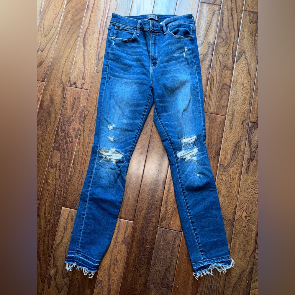 Abercrombie & Fitch high rise Jean size 6
